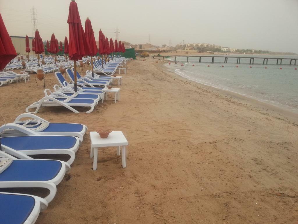 Special Chalets In Porto South Beach Families Ain Sukhna Bagian luar foto